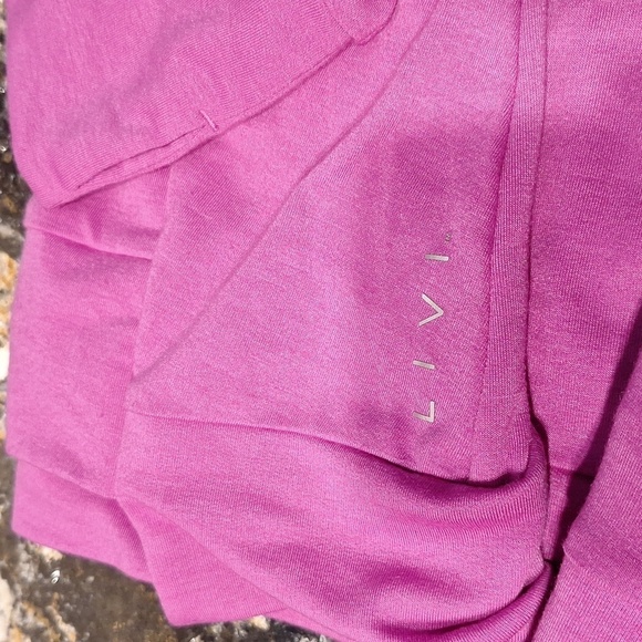 A  Livi solid purple stretch long sleeve plus size active top 18/20 - Picture 4 of 4